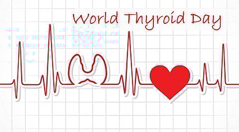 World Thyroid Day 2023 : थायरॉईडच्या त्रासाला कंट्रोलमध्ये ठेवण्यासाठी 'या' हेल्दी ड्रिंक्सचा आस्वाद घ्या