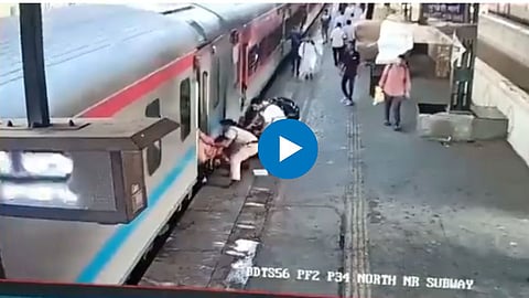 RPF jawan saves woman passenger
