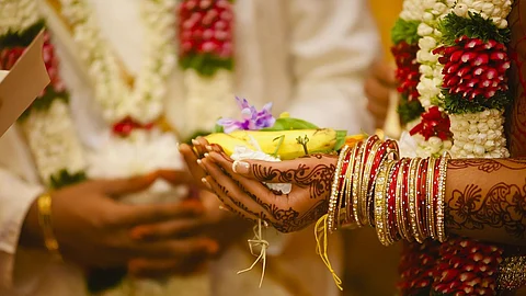 Viral Wedding News Dhule