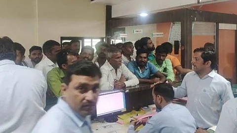 Hingoli News, buldhana urban bank branch kalmanuri
