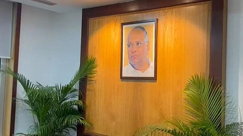 Sharad Pawar Photo In Ajit Pawar Cabin