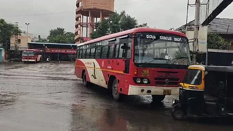 Satara, Rajwada Bus Stand, Satara Bus Accident News