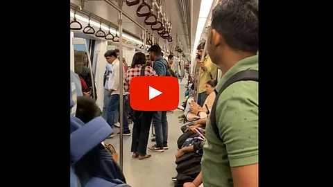Delhi Metro Viral Video