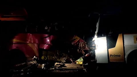 Buldhana Accident News Two private buses collided in Malkapur city 5 passengers died on the spot and 25 to 30 injured