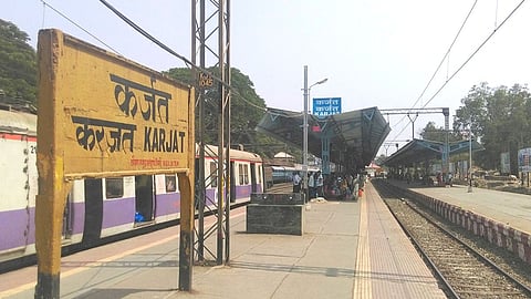 Mumbai Local: मध्य रेल्वेची वाहतूक विस्कळीत, कर्जतजवळ पेंटाग्राफ तुटला; प्रवाशांचे हाल