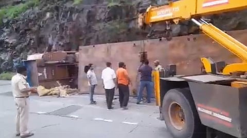 Mumbai Pune Highway Accident News