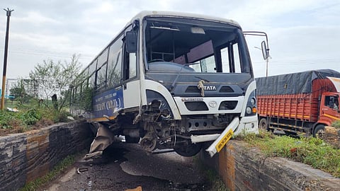 Ahmednagar Accident