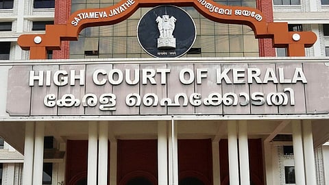 Man Cut Vein In High Court
