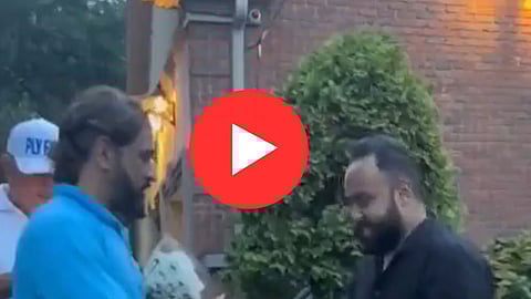 MS Dhoni viral Video