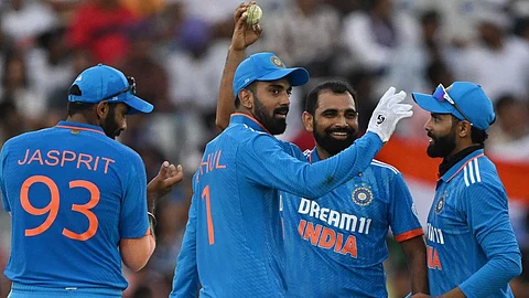 India vs Australia 2nd ODI, Weather Update ind vs aus weather forecast indore holkar stadium cricket news in marathi