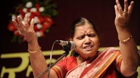 Malini Rajurkar Dies