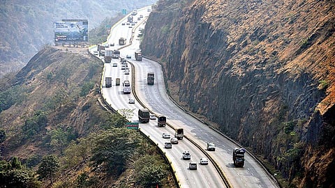 Mumbai Pune Expressway