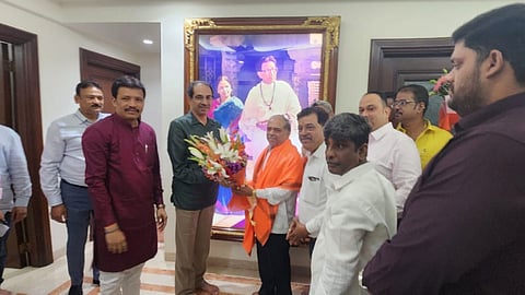 Mns Party Workers Join Shiv Sena Thackeray Group