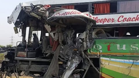Private bus and truck accident on Pune-Solapur highway two women dies