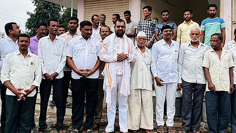 rayat kranti sanghatana andolan for milk price in presence of sadabhau khot