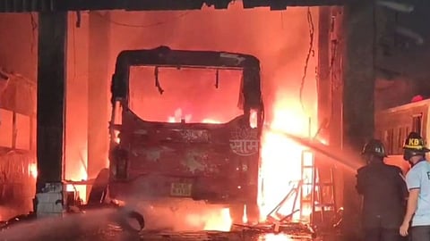 Kalyan Bus Fire News