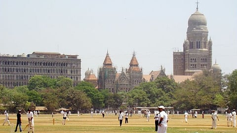 At Matunga Dadarkar Ground 52 Year Old Cricketer Jayesh Savla Dies After Hitting Ball On His Head