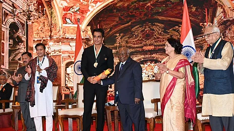 Sonu Sood Got Champions Of Change Award