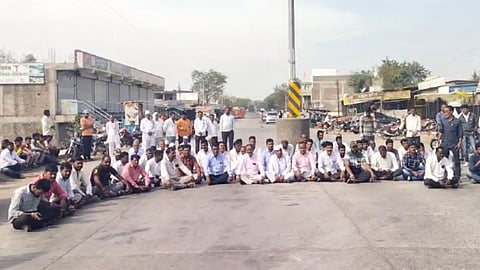 sakal maratha samaj andolan at vaijapur kannad road