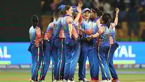 WPL 2024 mumbai indians beat gujarat giants by 5 wickets secured number 1 spot in points table