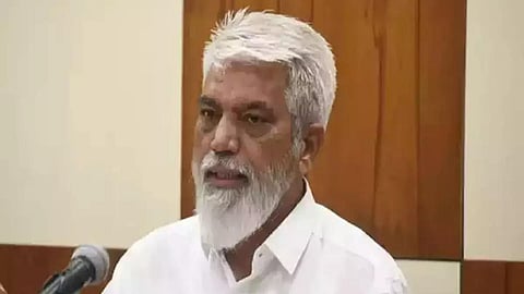 nashik guardian minister dada bhuse raids tadi vikri kendra in malegaon