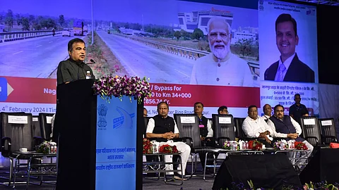 Nitin Gadkari On Nagpur Butibori Road