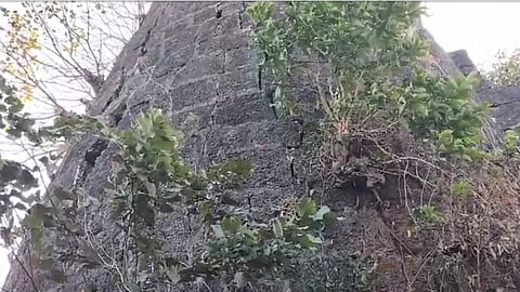 restoration of jaigad fort to be done demands villagers