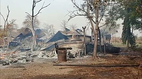 fire breaks out in risod and netansa near washim