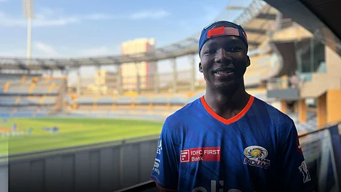 kwena maphaka poor bowling show in srh vs mi ipl 2024 match breaks 11 year old record 