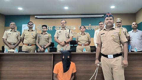 four held for theft from closed textile unit in palghar