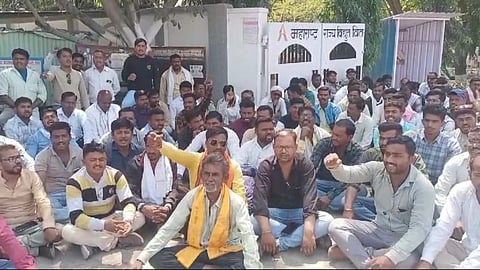 veej kantrati kamgaar sanghatana strike in buldhana