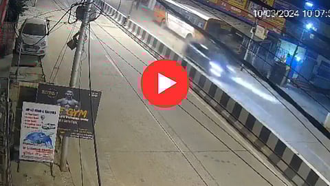 Up Accident Speeding Car Hit three People In Gorakhpur 2 Death On the Spot Viral CCTV Footage