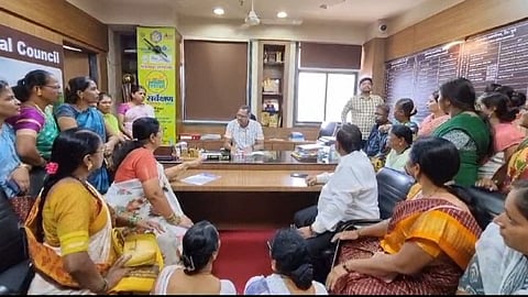 rpi andolan at lonavala nagarpalika for dr babasaheb ambedkar smarak