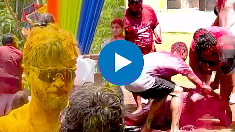 mumbai indians holi rohit sharma and hardik pandya played holi together video went viral amd2000