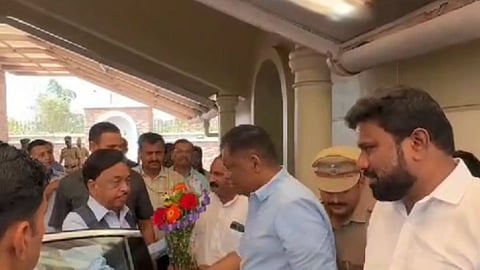 kiran samant meets narayan rane in kankavali near sindhudurg