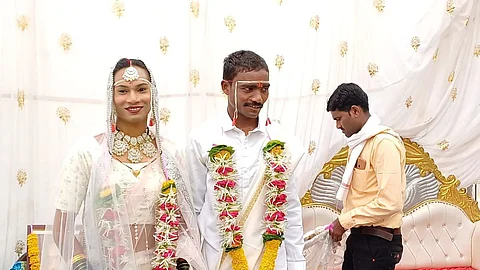 youth marries transgender woman in amravati