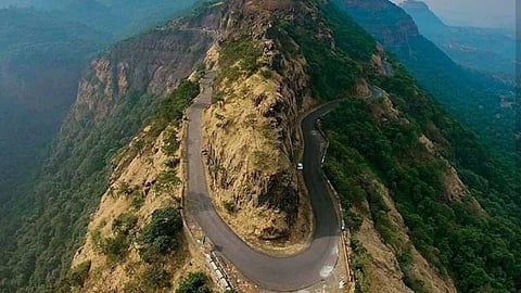 varandha ghat closed for all types of vehicles till further notice