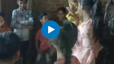नाचताना तरूणीचा मृत्यू
