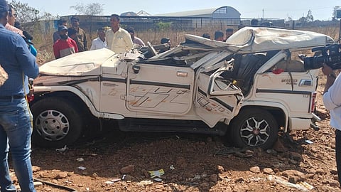 Dindori Road Accident : नाशिकमध्ये भीषण अपघात! भरधाव जीप झाडाला आदळली; ५ ते ६ जण दगावल्याची शक्यता