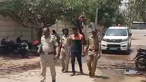 malegoan police arrests one from surat