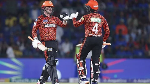 IPl 2024 DC vs SRH : दिल्लीत चौकार-षटकारांचा पाऊस; हेड-शर्माची धुव्वाधार खेळी; दिल्लीपुढे २६७ धावांचं आव्हान