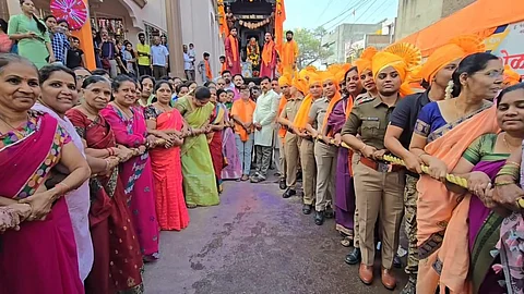 sangamner women lead the hanuman rath yatra on occasion of hanuman jayanti