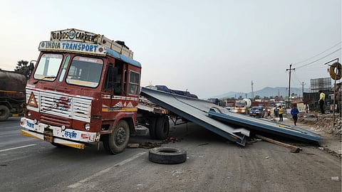 Solapur Accident Teacher Death