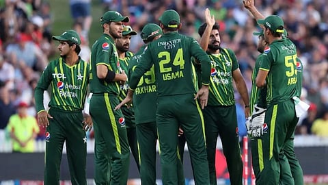 Pakistan Squad: पाकिस्तानकडून १८ सदस्यीय संघाची घोषणा! टीम इंडियाला नडणाऱ्या गोलंदाजाचं कमबॅक