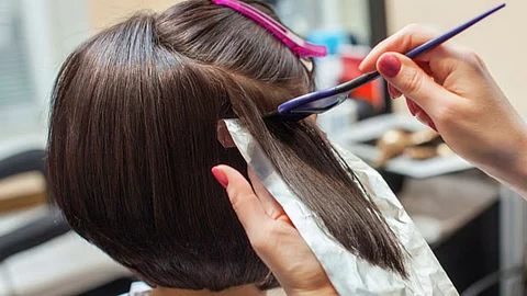 How to get black hair naturally