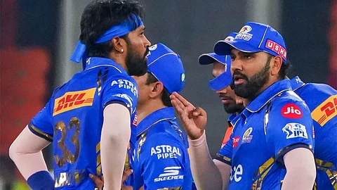 Rohit Sharma On Captaincy: अखेर मौन सोडलं!कर्णधारपदाबाबत विचारलेल्या प्रश्नावर रोहितचं रोखठोक उत्तर