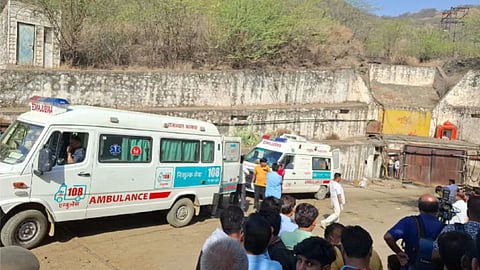 Rajasthan News: १३ तासांचे रेस्क्यू ऑपरेश, खाणीत अडकलेल्या १४ अधिकाऱ्यांची सुटका; एकाचा मृत्यू