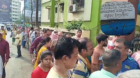 Maharashtra Election 2024: राज्यात ठिकठिकाणी ईव्हीएम बंद, मतदानासाठी आलेल्या नागरिकांचा खोळंबा