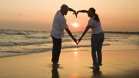 Relationship Tips: लग्नाआधी भावी जीवन साथीदाराला विचारा 'हे' 3 प्रश्न; नाहीतर आयुष्यात येतील दुःख