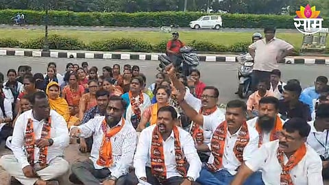 mns andolan at navi mumbai muncipal corporation demanding books for ssc students